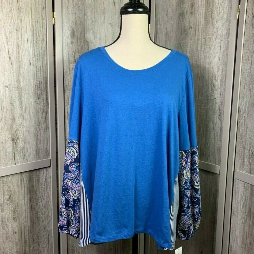 Style&co. NWT Beautiful Blue Top